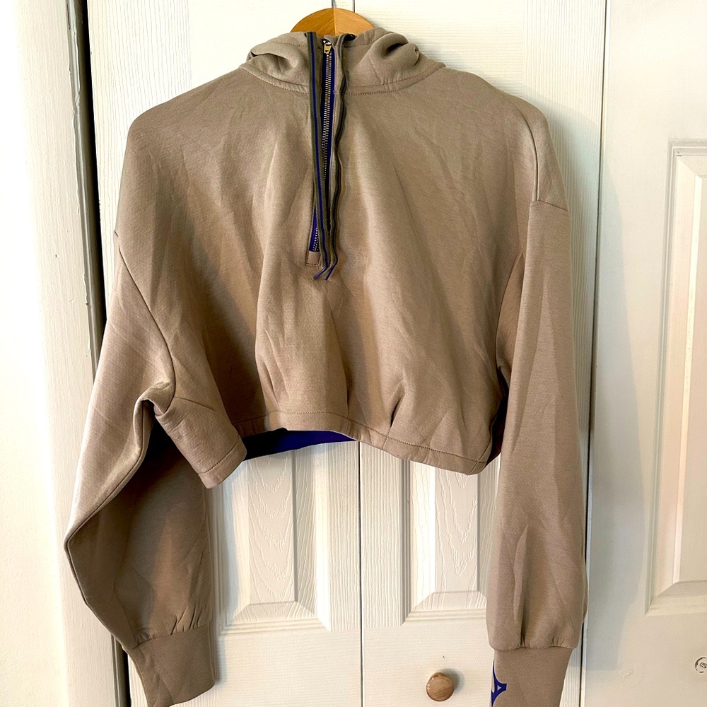 Mizuno Crop Hoodie